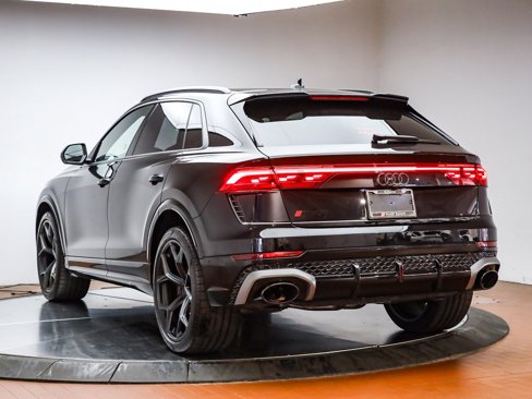 Used 2025 Audi RS Q8 performance w/ RS Design Package - Red image 9