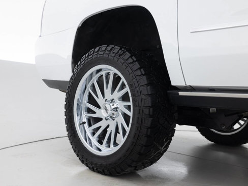 Used 2020 GMC Yukon XL Denali w/ Denali Premium Package image 19
