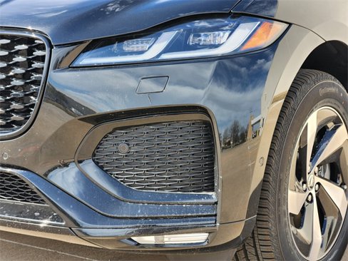 Used 2026 Jaguar F-PACE R-Dynamic S image 8