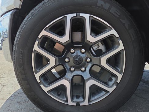 Used 2025 RAM 1500 Laramie image 14