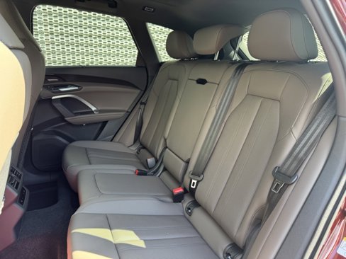 New 2025 Audi Q5 Prestige image 10