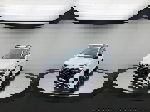Used 2025 Volkswagen Atlas Peak Edition SE image 4