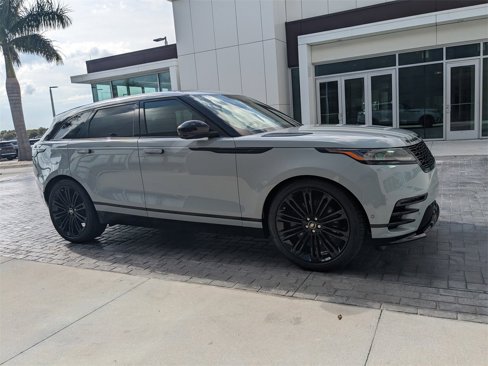 New 2026 Land Rover Range Rover Velar Dynamic SE image 2