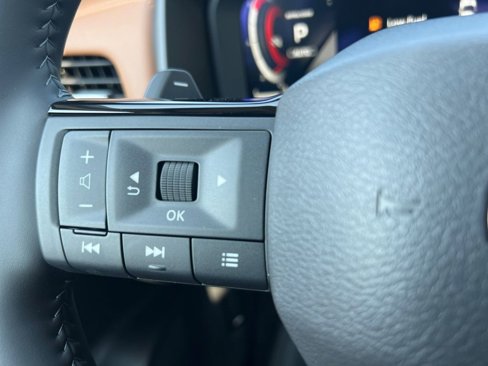 New 2026 Nissan Rogue Platinum image 10