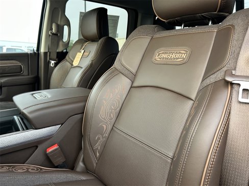 New 2025 RAM 2500 Limited image 21