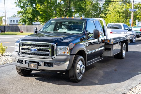 Used 2005 Ford F550 2WD Super Cab Super Duty image 2