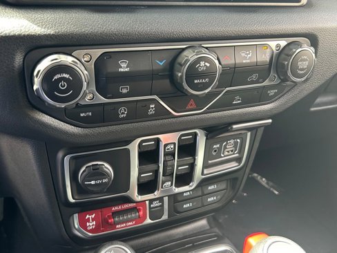 New 2024 Jeep Wrangler Willys image 35