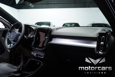 Used 2024 Volvo XC40 B5 Core image 28