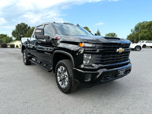 Used 2024 Chevrolet Silverado 2500 Custom w/ Custom Value Package image 8