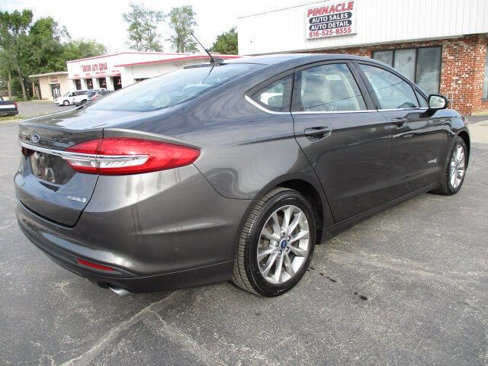 Used 2017 Ford Fusion S image 3