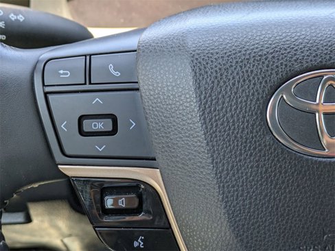 Used 2024 Toyota Crown Limited image 20
