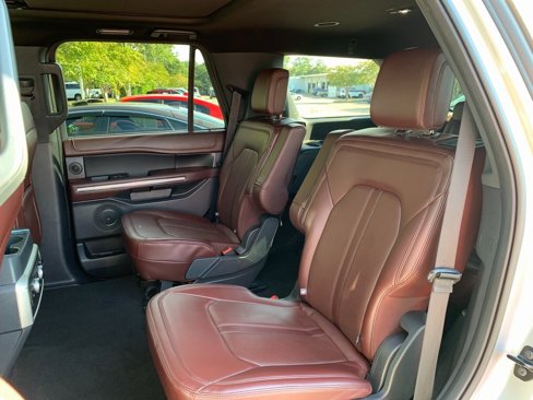 Used 2024 Ford Expedition Limited image 23