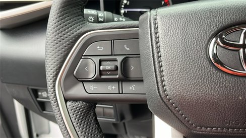 New 2025 Toyota Tundra SR5 image 9