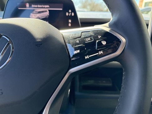 New 2025 Volkswagen ID. Buzz Pro S image 12