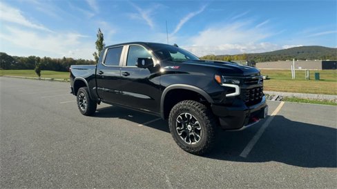 New 2026 Chevrolet Silverado 1500 ZR2 image 2