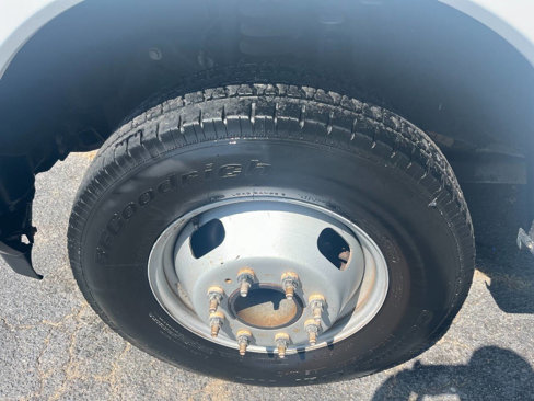 Used 2018 Ford F350 XL w/ Power Equipment Group image 16