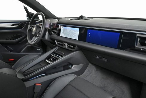 Used 2025 Porsche Macan 4S Electric image 22