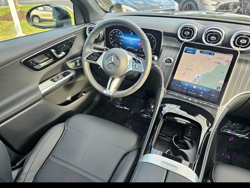 Certified 2025 Mercedes-Benz GLC 300 4MATIC image 28