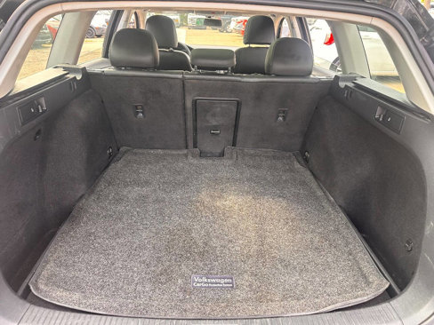 Used 2016 Volkswagen Golf Limited Edition image 6