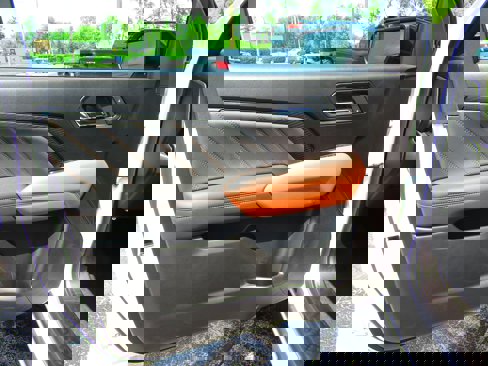 New 2025 GMC Canyon AT4 image 11