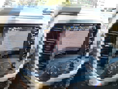 Used 2023 GMC Acadia SLE w/ Driver Convenience Package image 18