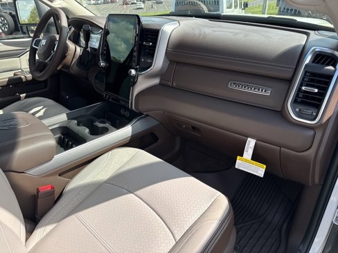 New 2025 RAM 3500 Laramie image 30