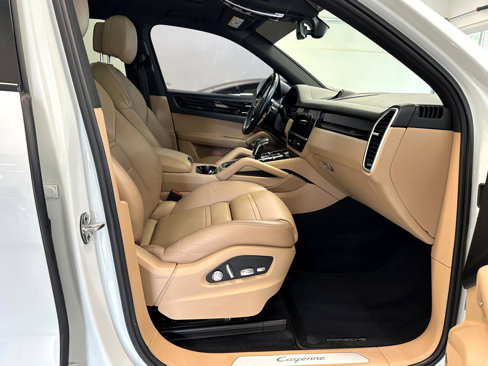 Used 2019 Porsche Cayenne image 25