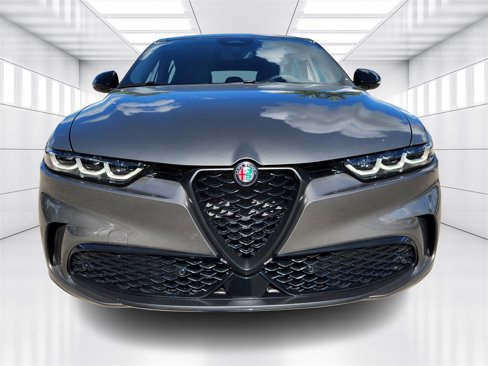 New 2025 Alfa Romeo Tonale w/ Premium Package image 3