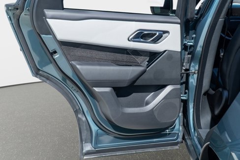 New 2026 Land Rover Range Rover Velar Dynamic SE image 27