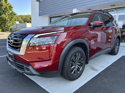 Used 2022 Nissan Pathfinder SV image 3