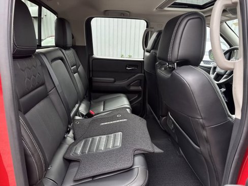 New 2025 Nissan Frontier SL image 32