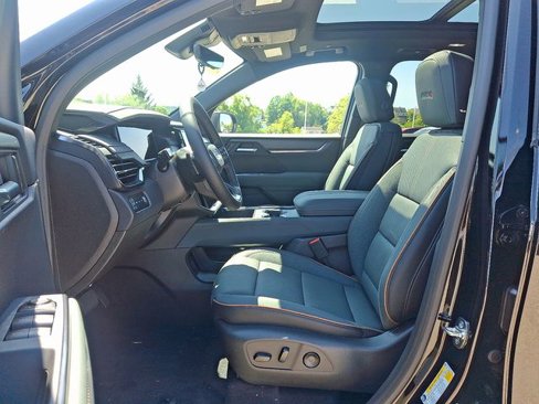 New 2026 GMC Acadia AT4 w/ Luxury Package image 7