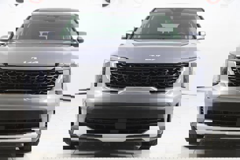 Used 2025 Kia Sorento LX image 49