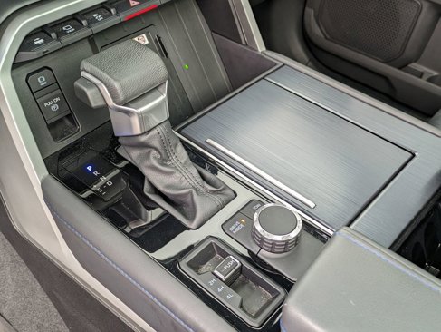 Used 2024 Toyota Sequoia Platinum image 25