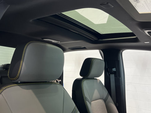 New 2025 Chevrolet Colorado ZR2 w/ Technology Package image 29