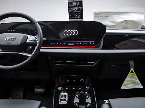 New 2025 Audi Q6 e-tron Premium Plus image 15