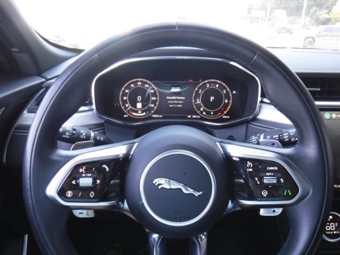 Used 2025 Jaguar F-PACE R-Dynamic S image 34