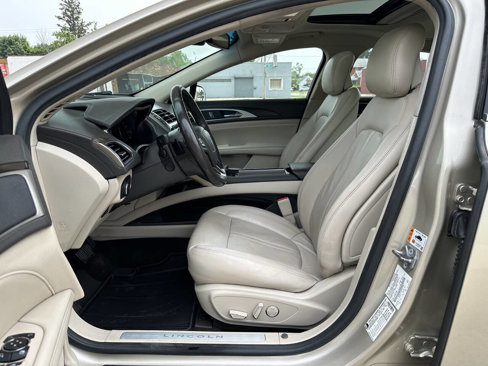 Used 2017 Lincoln MKZ Reserve w/ Technology Package image 13