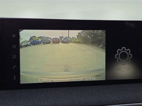 Used 2025 Nissan Kicks SV image 8