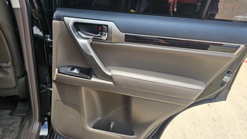 Used 2019 Lexus GX 460 w/ Navigation Package image 30