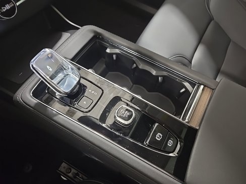 New 2026 Volvo XC90 T8 Plus image 12