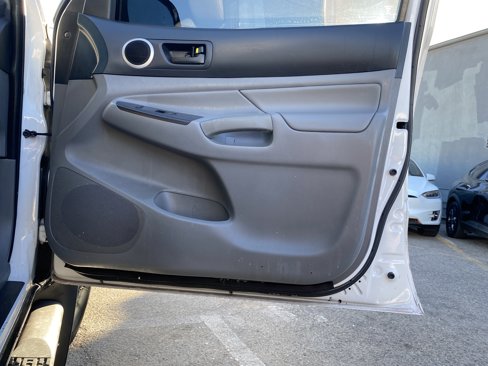 Used 2013 Toyota Tacoma PreRunner image 22