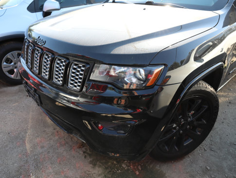 Used 2017 Jeep Grand Cherokee Limited image 2