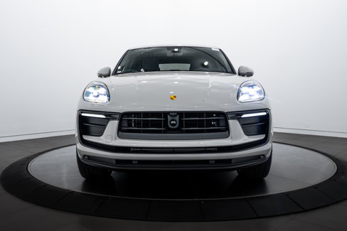 New 2026 Porsche Macan image 10