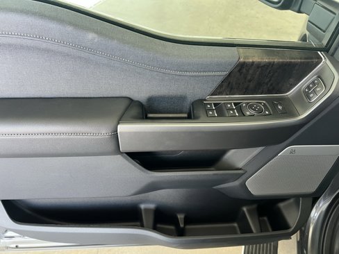 New 2025 Ford F250 Lariat w/ Lariat Ultimate Package image 8