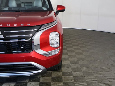 New 2025 Mitsubishi Outlander SE image 17