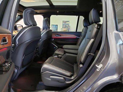 New 2025 Jeep Grand Cherokee L Summit image 8