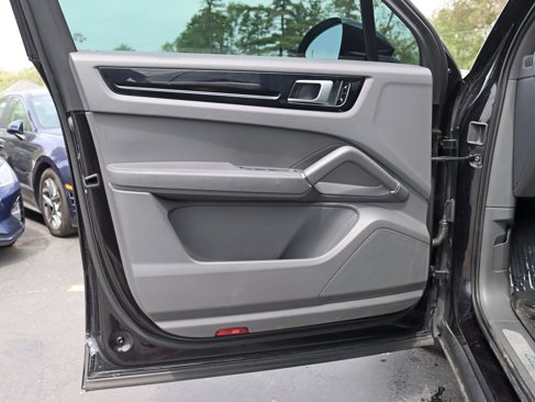 Used 2019 Porsche Cayenne image 29