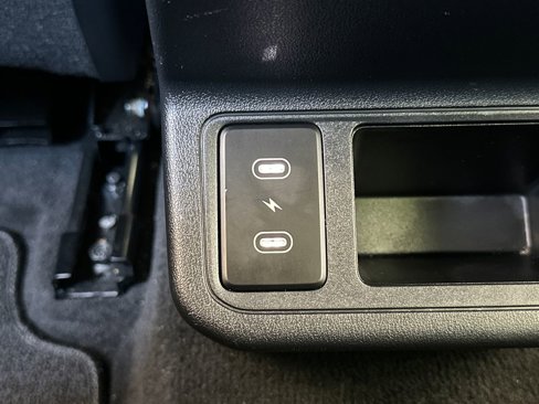 Used 2025 Kia K4 LX image 32