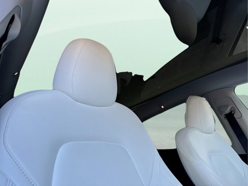 Used 2023 Tesla Model Y Long Range image 17